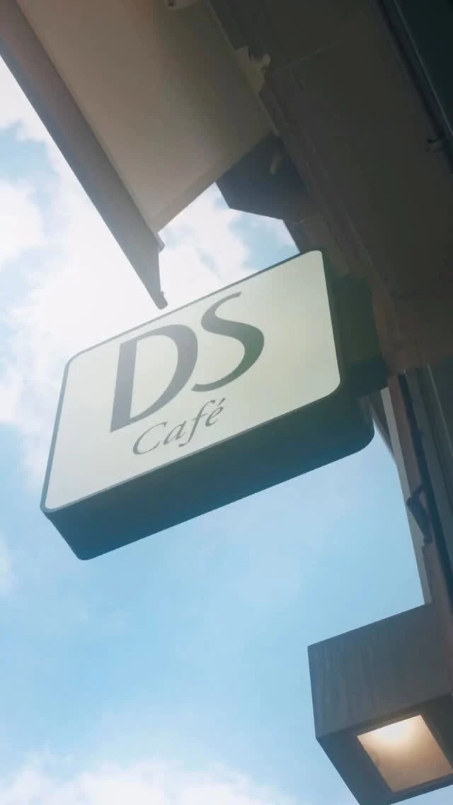 Chez DS Café, chaque détail compte : l’accueil, l’ambiance, et le plaisir d’un moment partagé.