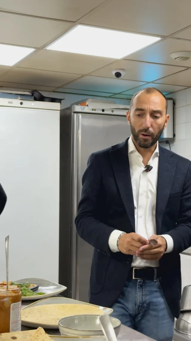 Elle vous a manqué… 👀Après beaucoup d’attente, la Piadina fait son grand retour chez DS Café, re-pimpée et encore plus gourmande. Disponible dès demain dans tous nos restaurants !