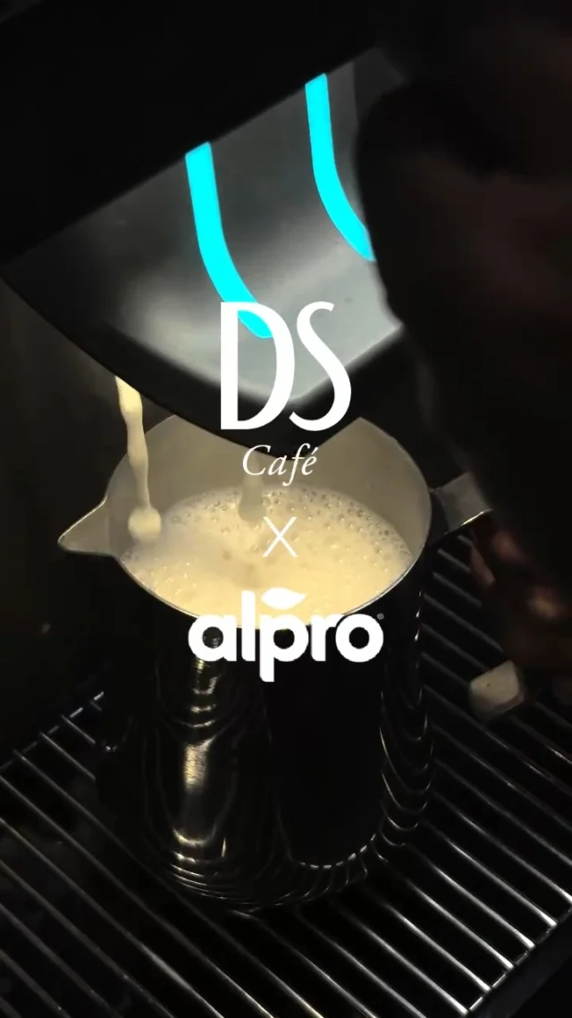 Une journée dédiée à l’apprentissage et au partage ✨Nos équipes barista se sont formées au Latte Art en collaboration avec Alpro, pour élever encore plus l’expérience café chez DS Café.