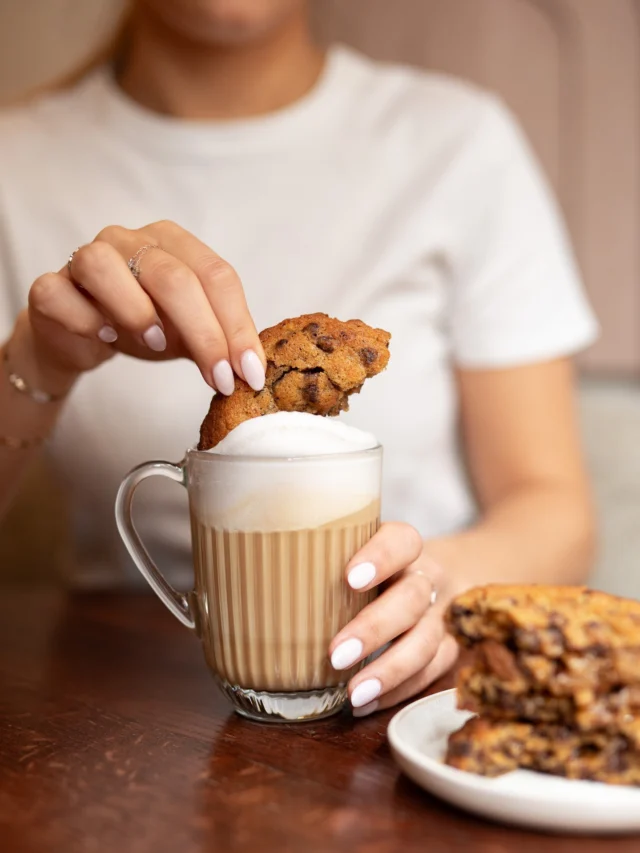 Un café, un cookie… et une pause gourmande à tout moment de la journée.ㅤSimple, gourmand, réconfortant.ㅤVenez savourer ce doux moment chez DS Café.