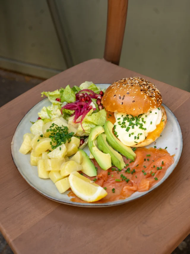Découvrez notre brunch, disponible tout le week-end et les jours fériés, all day long. 💚