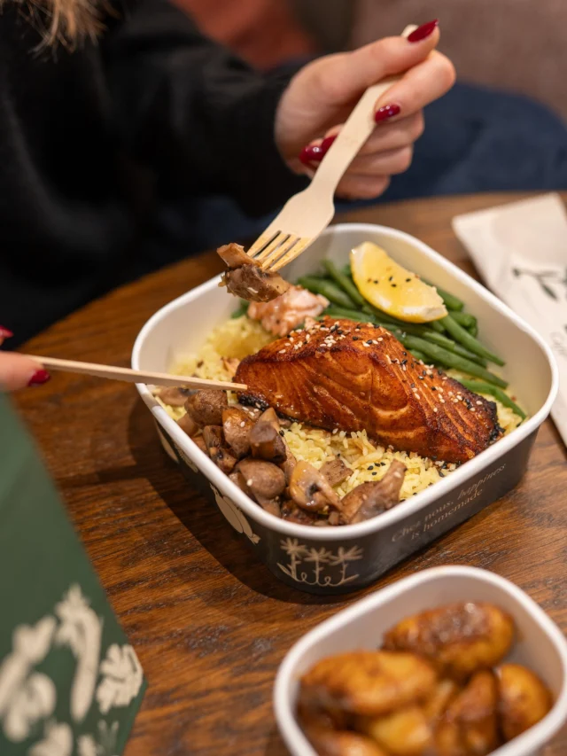DS, directement chez vous 💚Vos plats préférés, livrés en quelques clics sur Deliveroo.