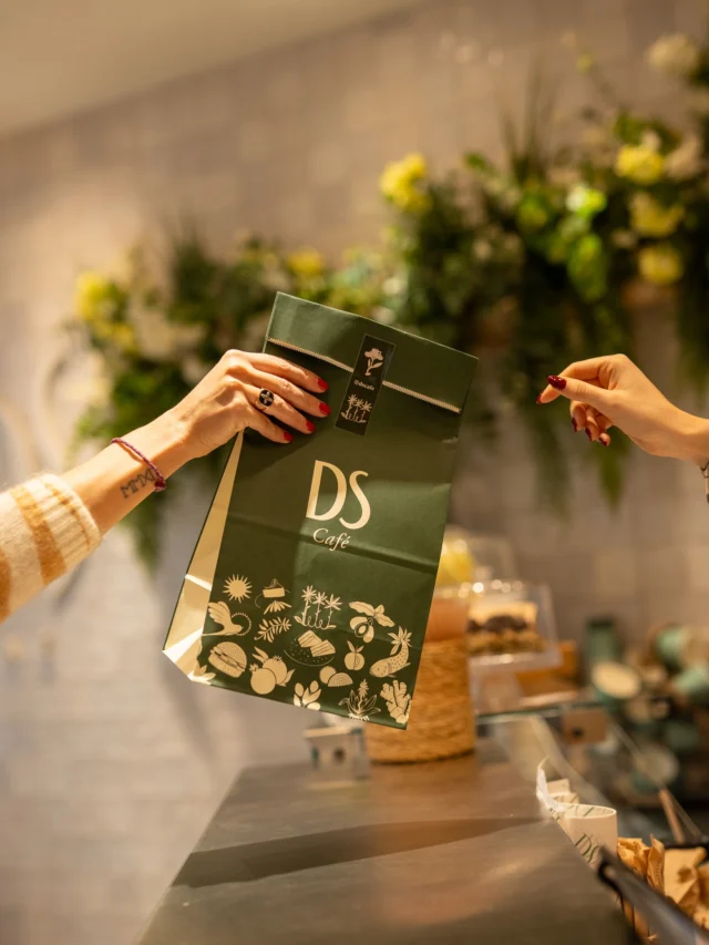 DS partout avec vous 🤍Vos favoris livrés où vous voulez, avec Deliveroo 🛵